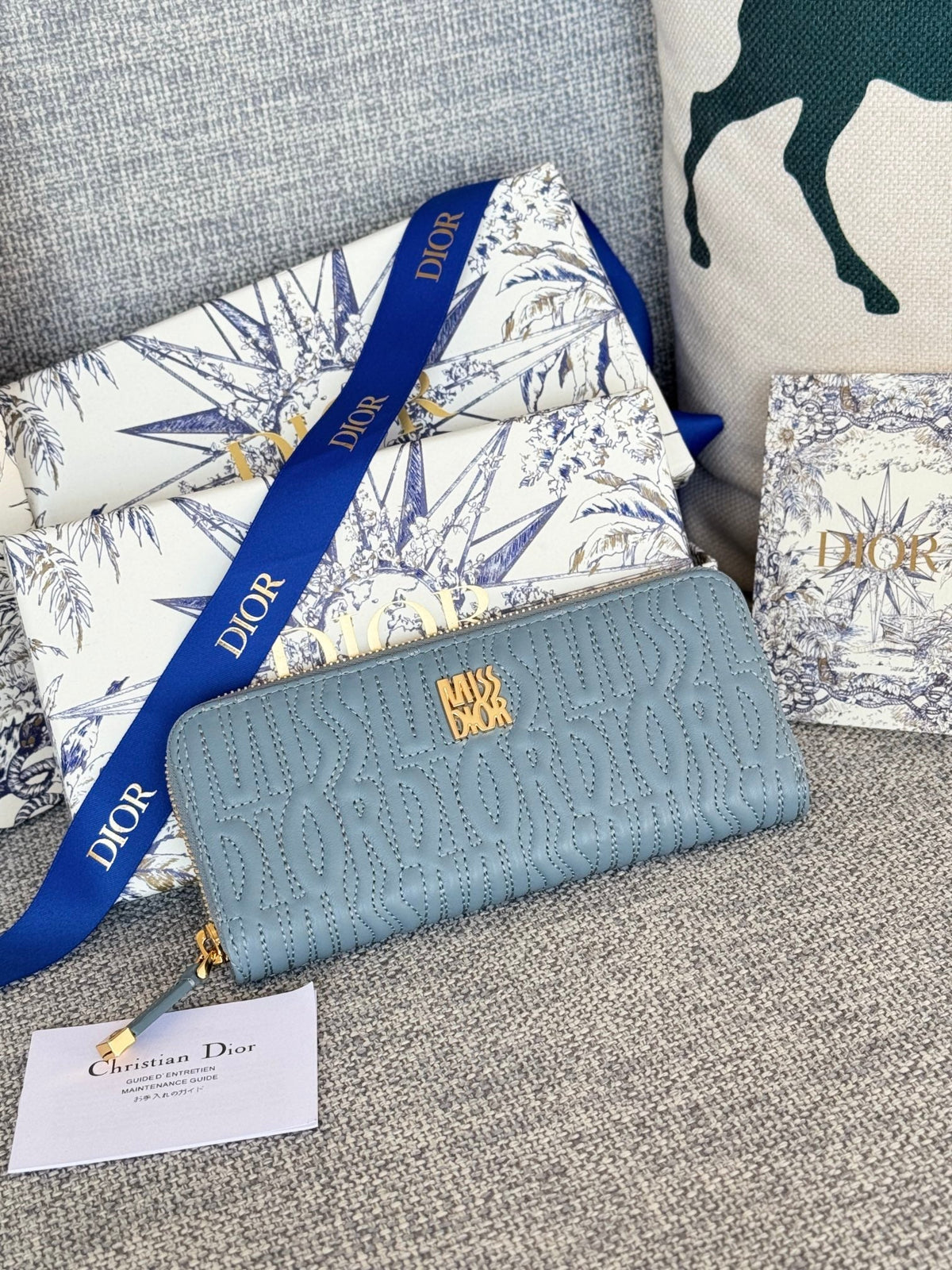 Wallets & Cardholders