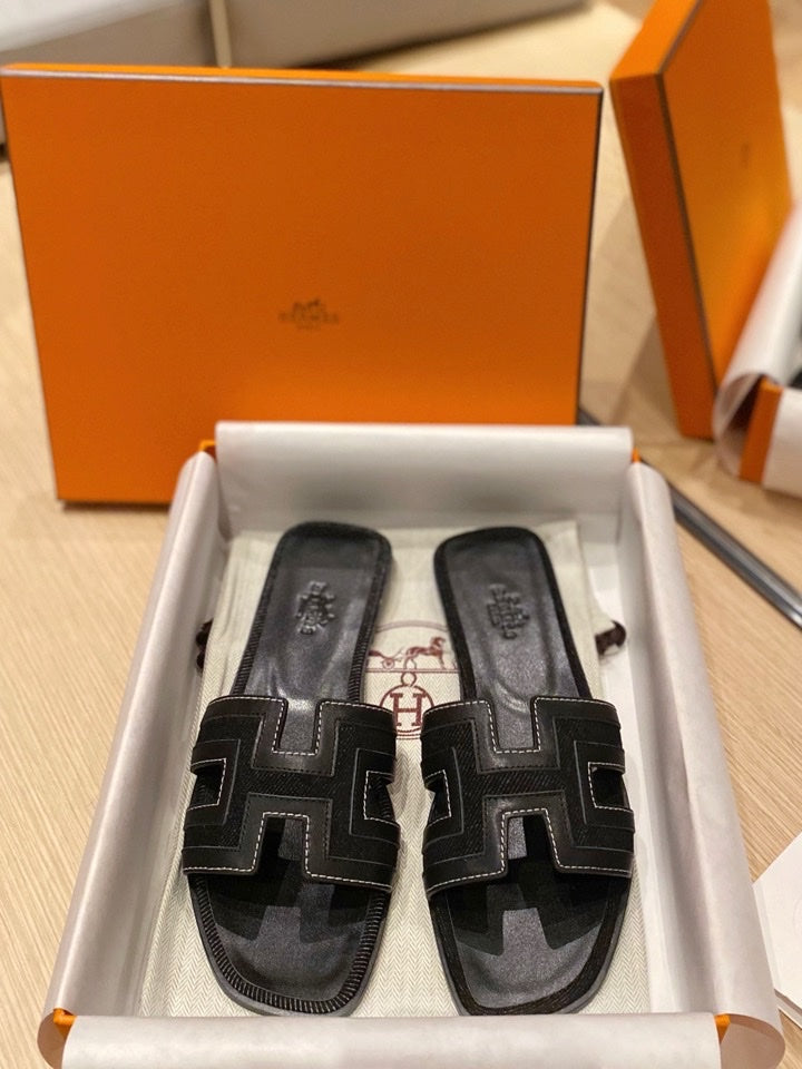 Hermes 0RAN Sandals in Black Calfskin and Canvas