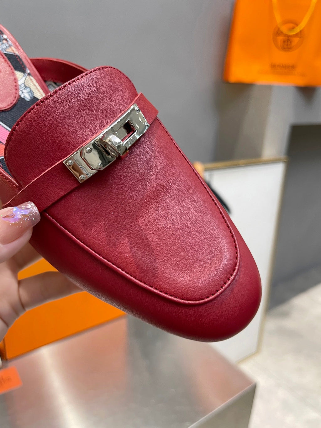 Hermes 0Z Mule Ruby Calfskin with Pattern