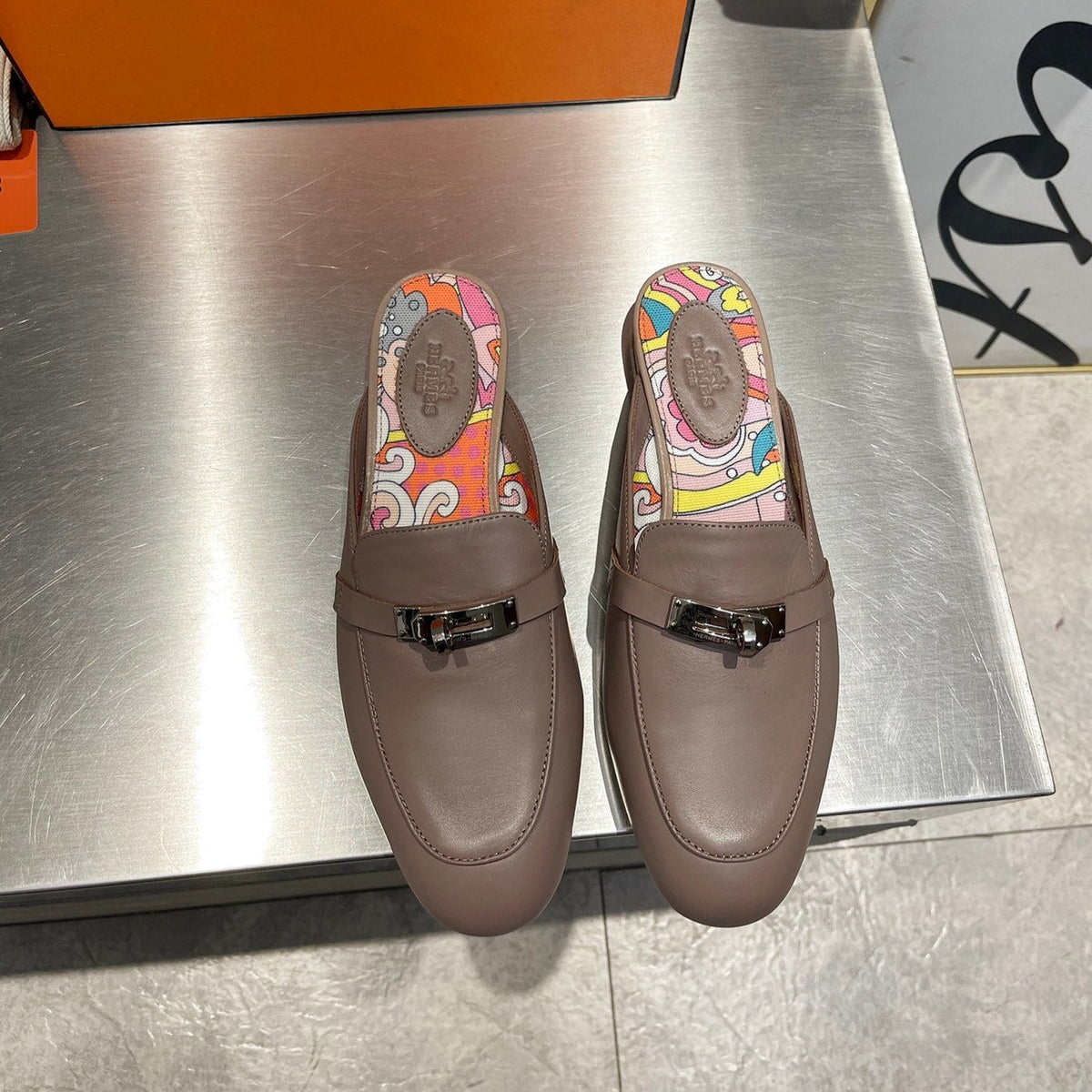 Hermes 0Z Mule Ash Calfskin with Pattern