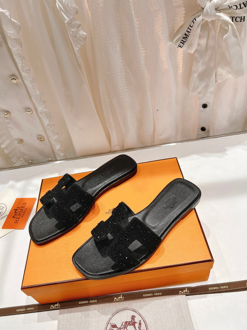 Hermes 0RAN Sandal Black Lambskin Attach Crystals-Black