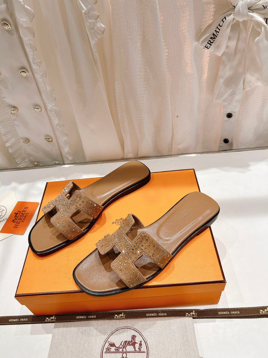 Hermes 0RAN Sandal Caramel Lambskin Attach Crystals