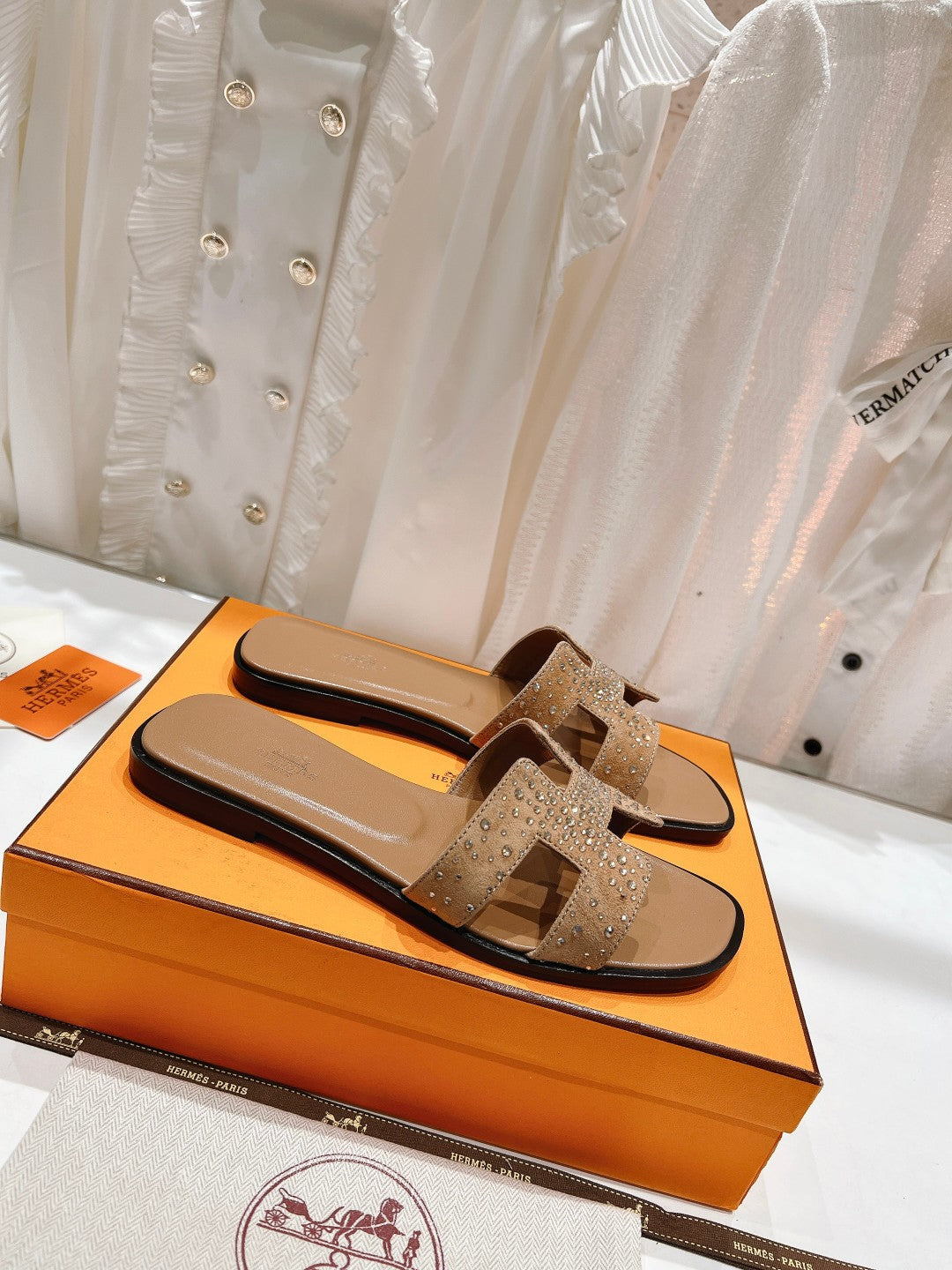 Hermes 0RAN Sandal Caramel Lambskin Attach Crystals