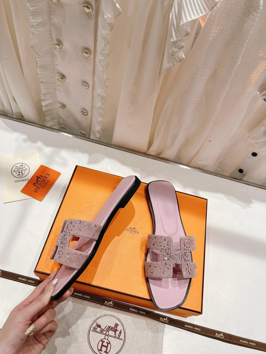 Hermes 0RAN Sandals Pastel Pink Lambskin Attach Crystal