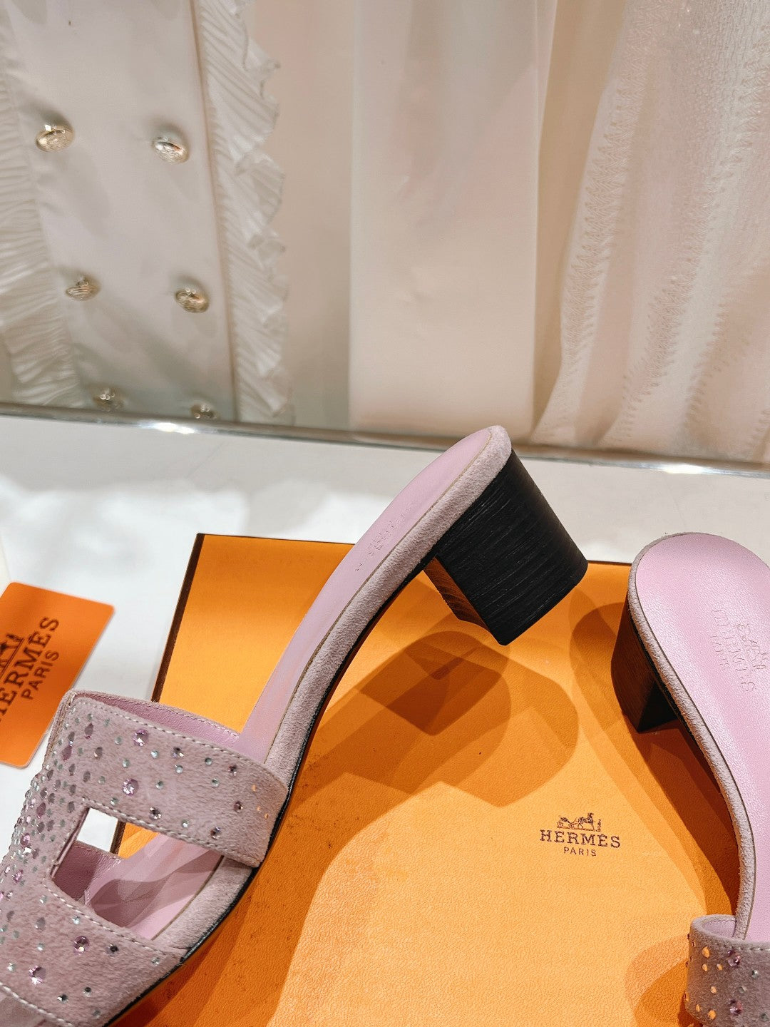 Hermes 0ASIS Sandals Pastel Pink Lambskin Attach Crystal