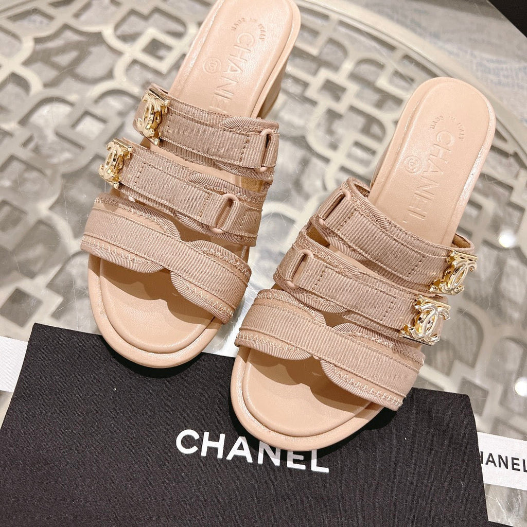 Chanel Double C Xiaoxiang Chain Fabric Head Chunky High Heel Cream Lambskin
