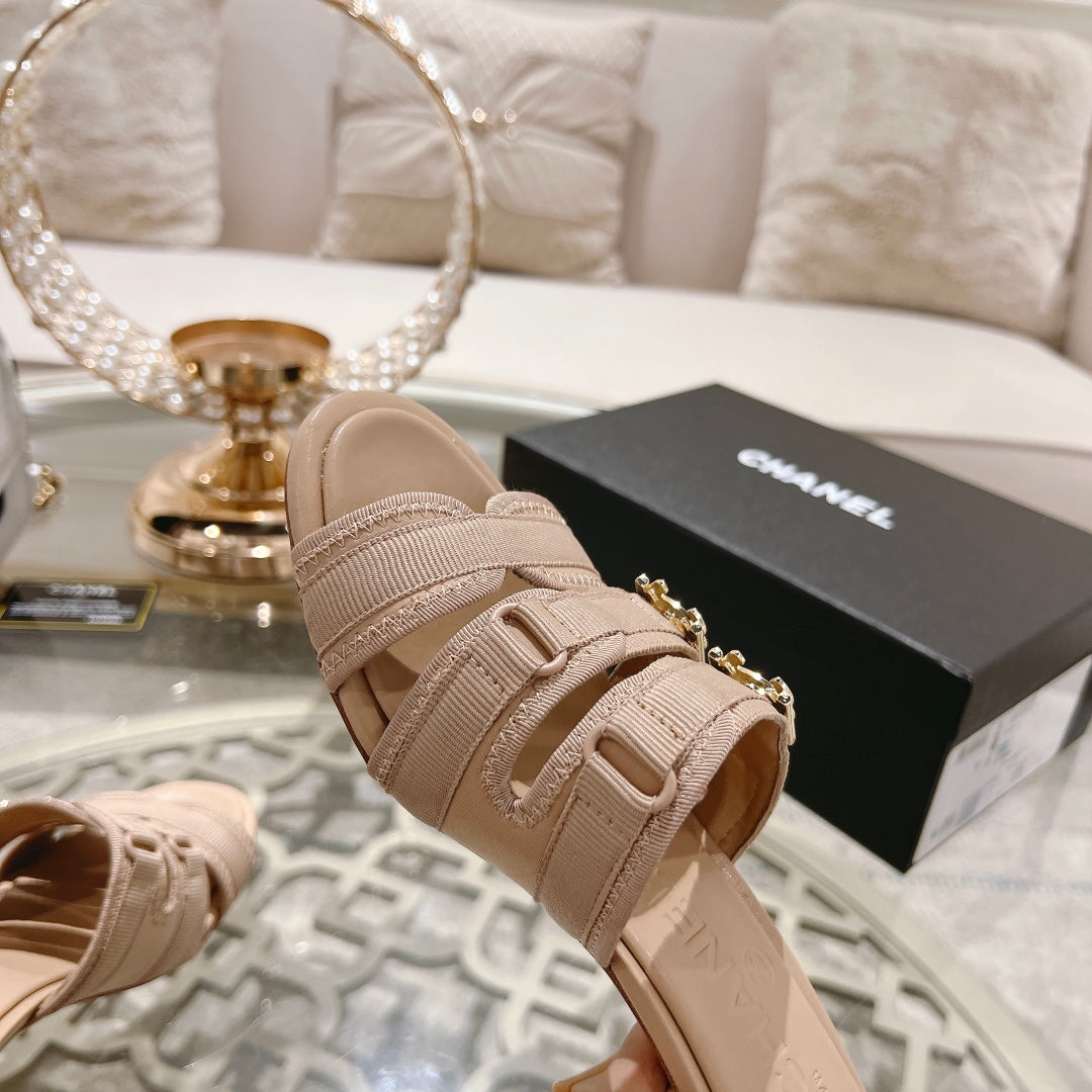 Chanel Double C Xiaoxiang Chain Fabric Head Chunky High Heel Cream Lambskin