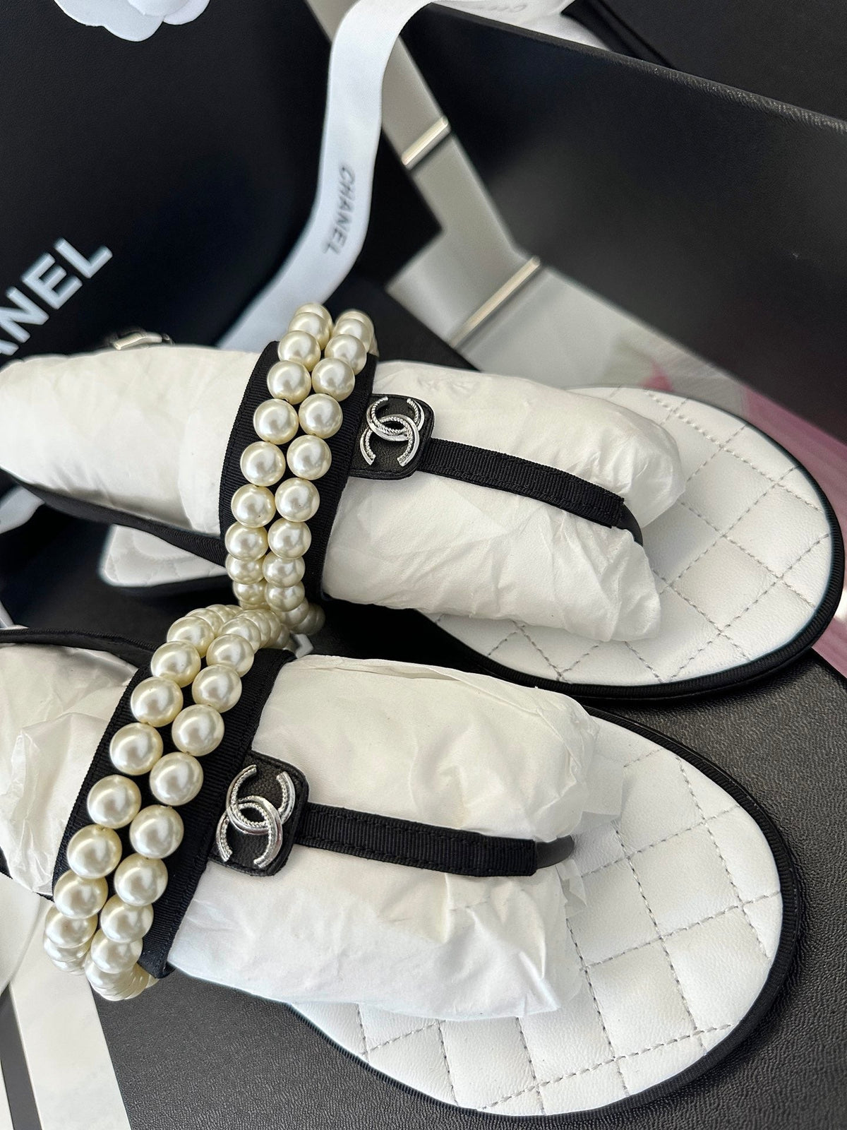 Chanel Classic Thong Sandals Pearl Chain in White Lambskin