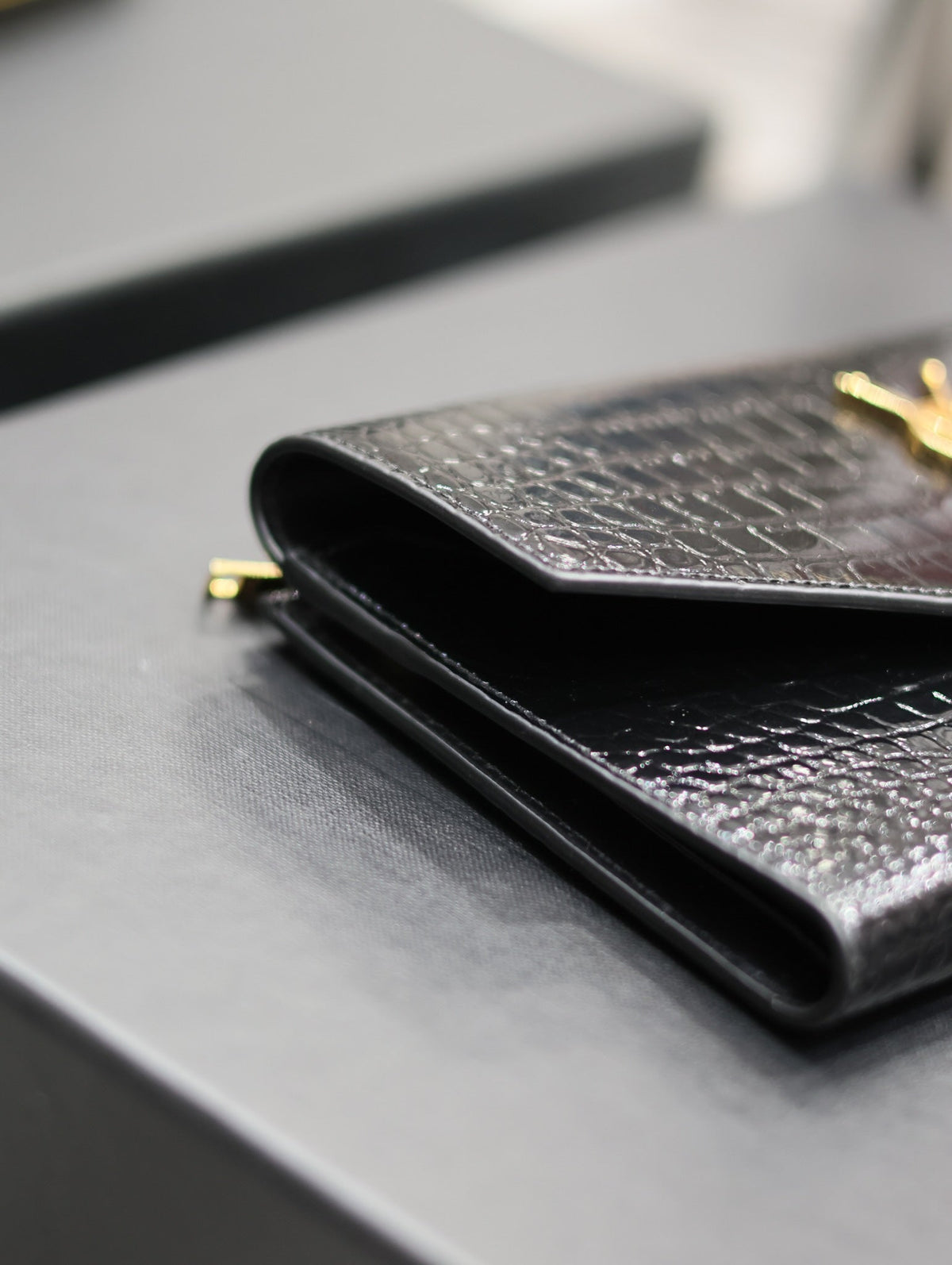 Saint Laurent Uptown Wallet 21 in Black Crocodile Pattern Calfskin Gold Logo