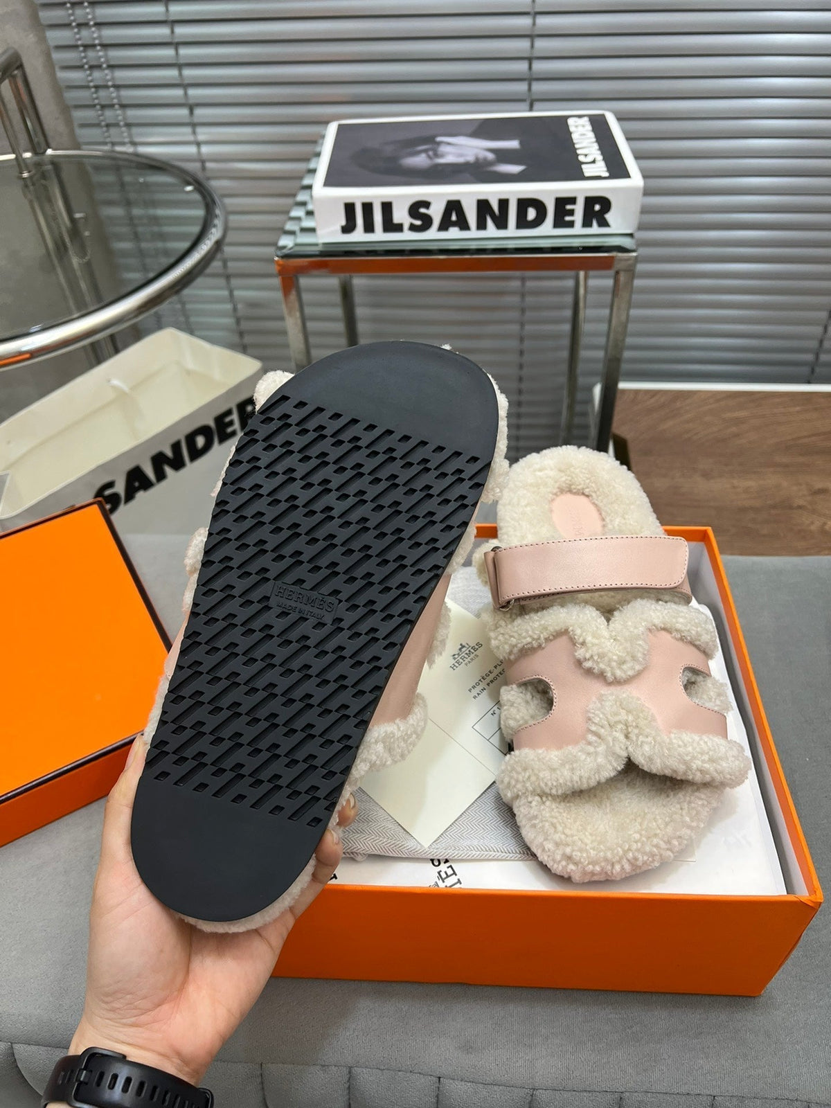 Hermes Chypre Slippers in Beige Lamb Wool and Baby Pink Calfskin