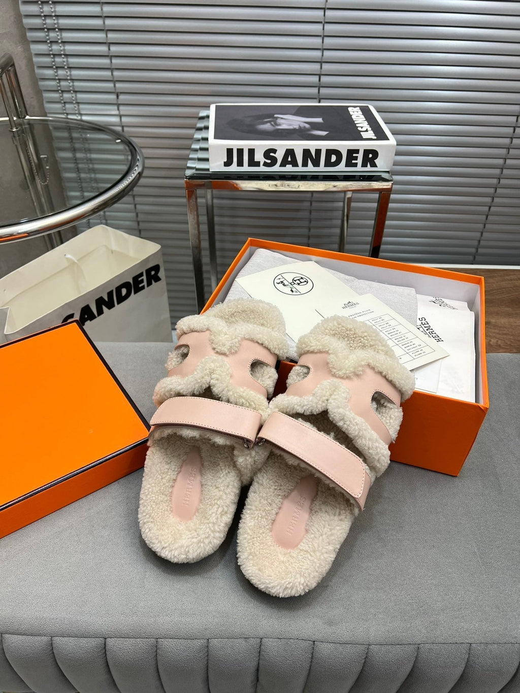 Hermes Chypre Slippers in Beige Lamb Wool and Baby Pink Calfskin