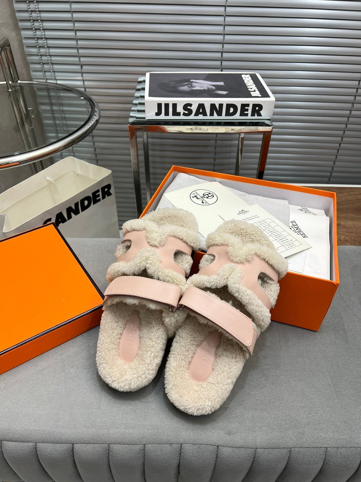 Hermes Chypre Slippers in Beige Lamb Wool and Baby Pink Calfskin