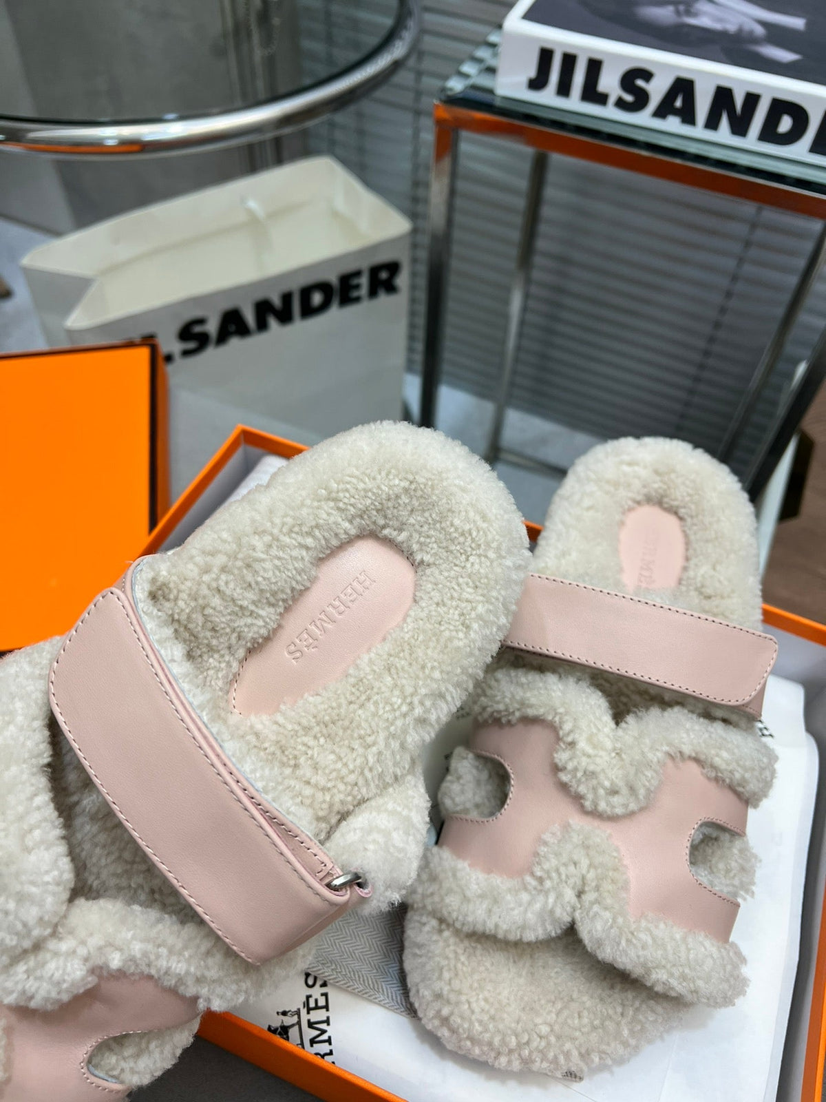 Hermes Chypre Slippers in Beige Lamb Wool and Baby Pink Calfskin