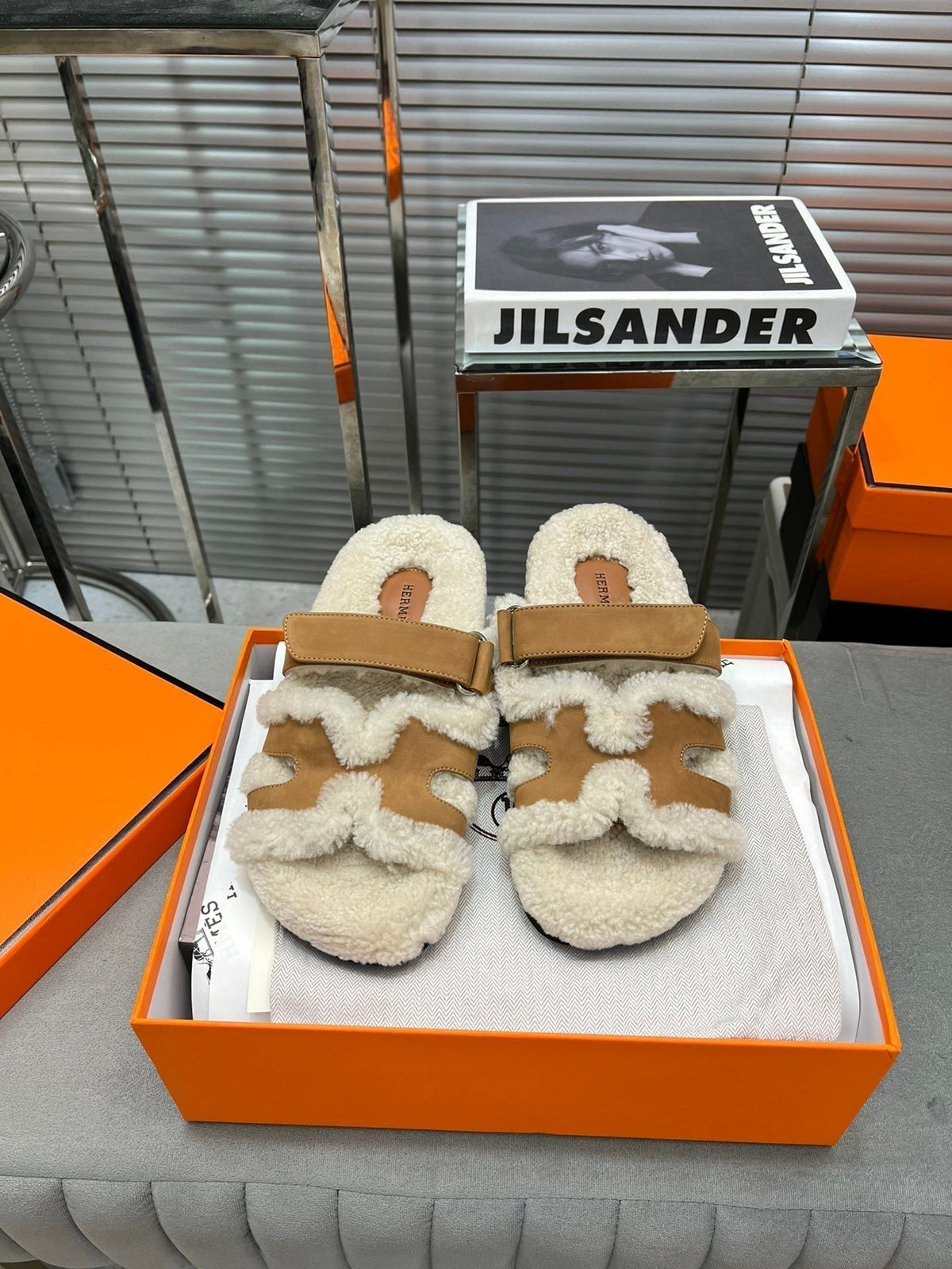 Hermes Chypre Slippers in Beige Lamb Wool and Peru Brown Suede