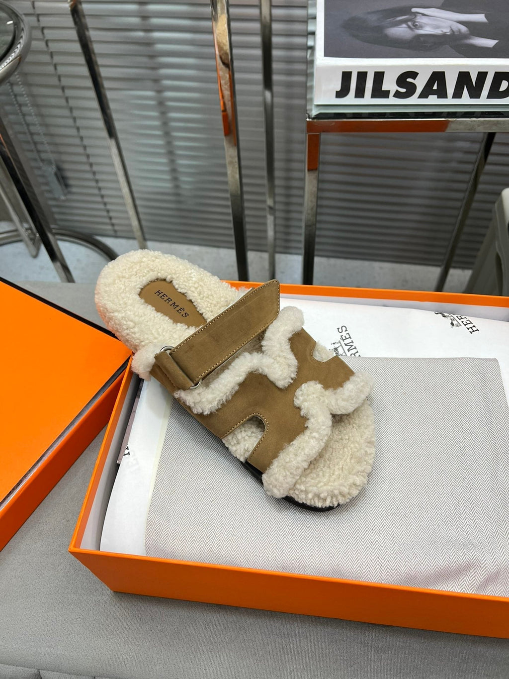 Hermes Chypre Slippers in Beige Lamb Wool and Light French Beige Suede