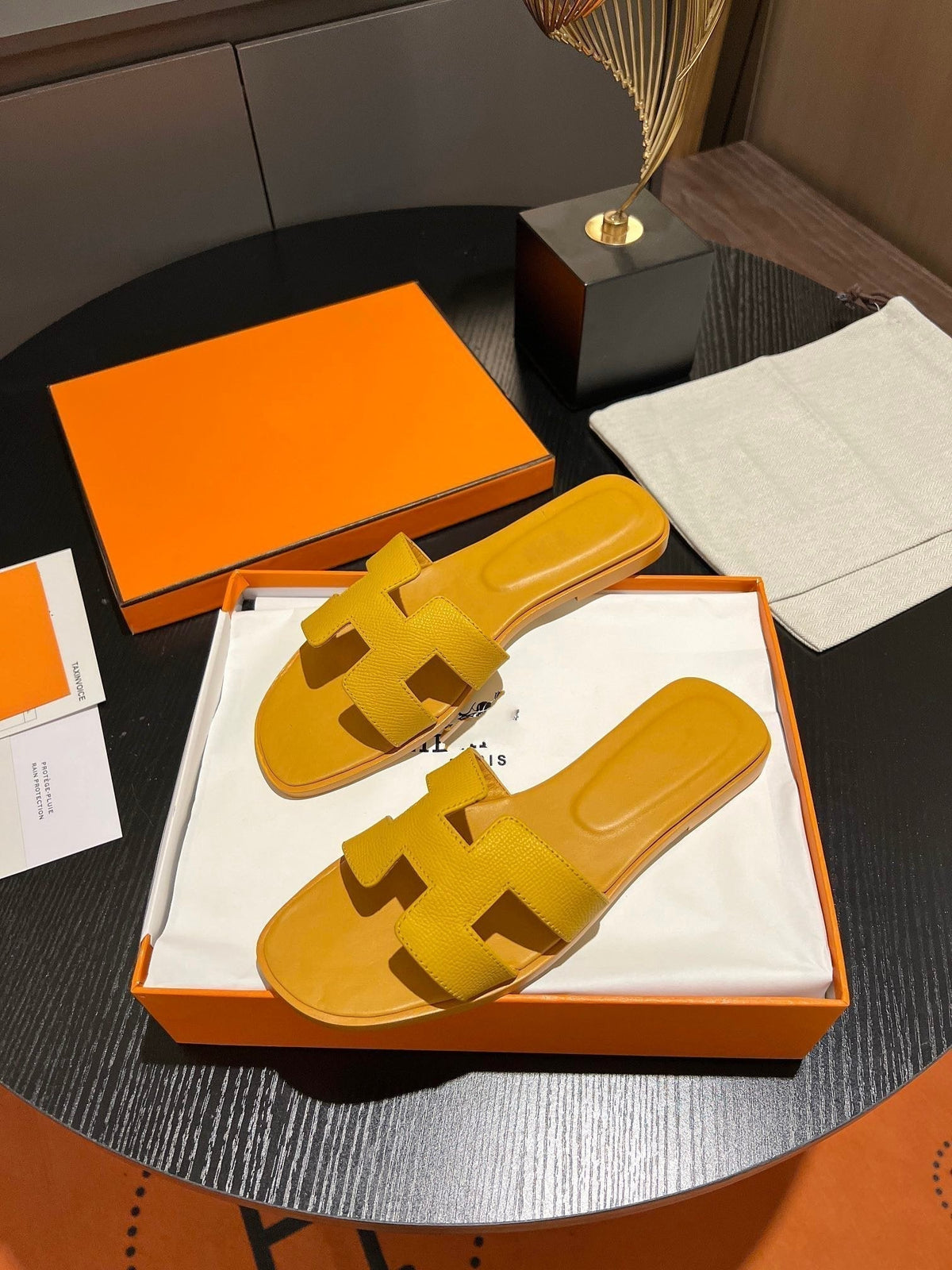 Hermes 0RAN Sandal Leather Medallion