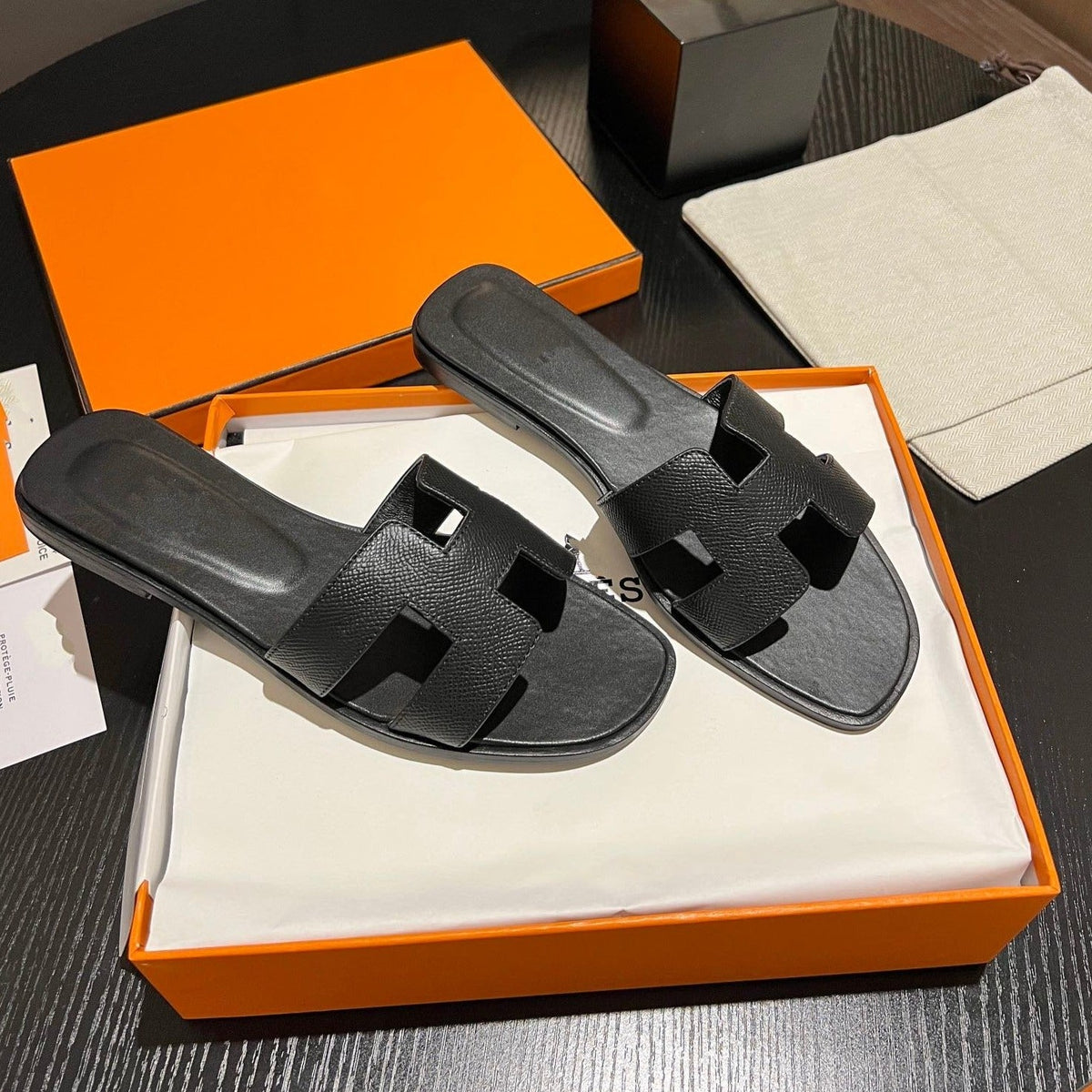 Hermes 0RAN Sandal Leather Black
