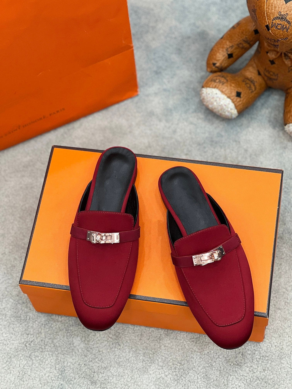 Hermes 0Z Mule Cherry Silk Thick Cloth/Sheepskin