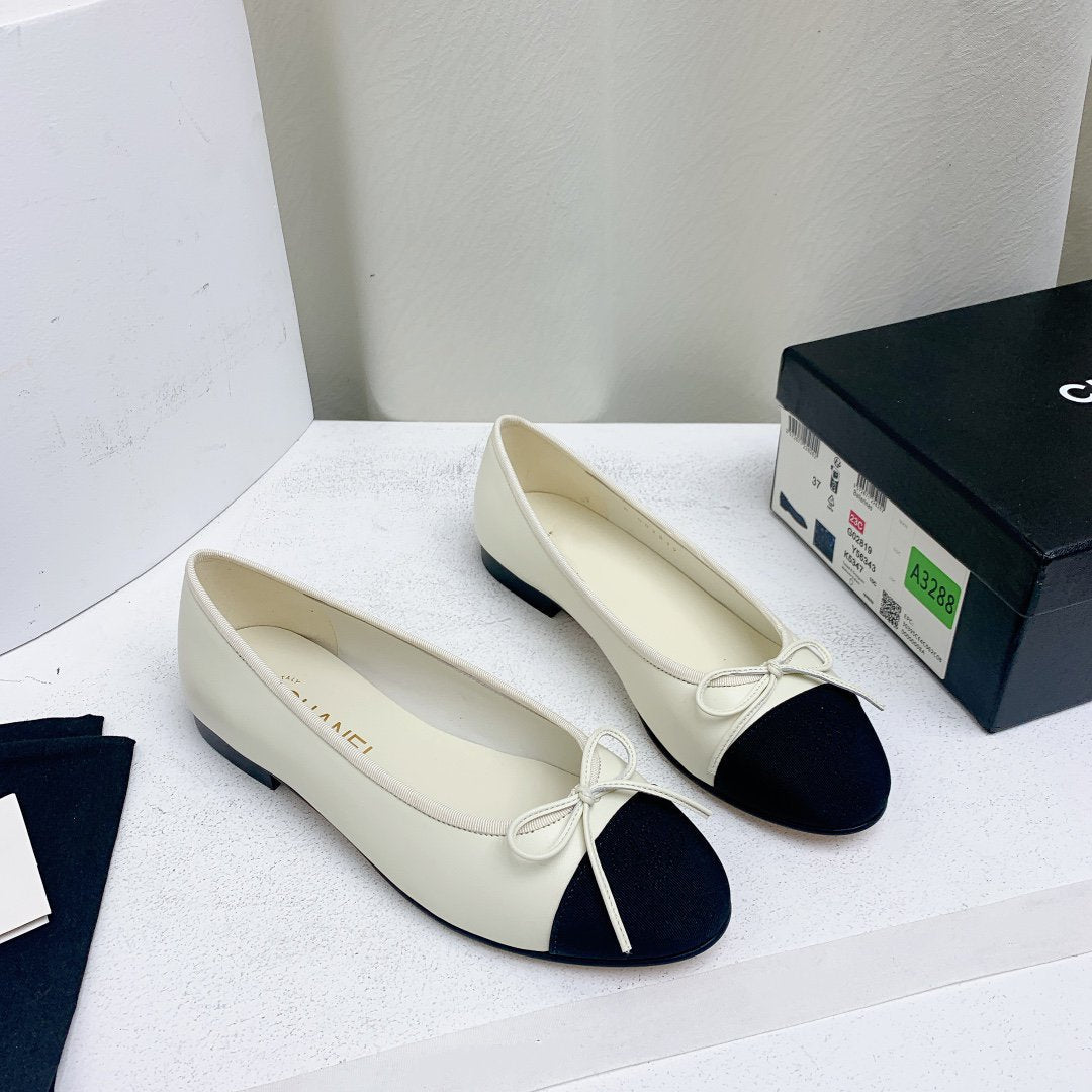 Chanel Ballet Flat White Black Lambskin Grosgrain