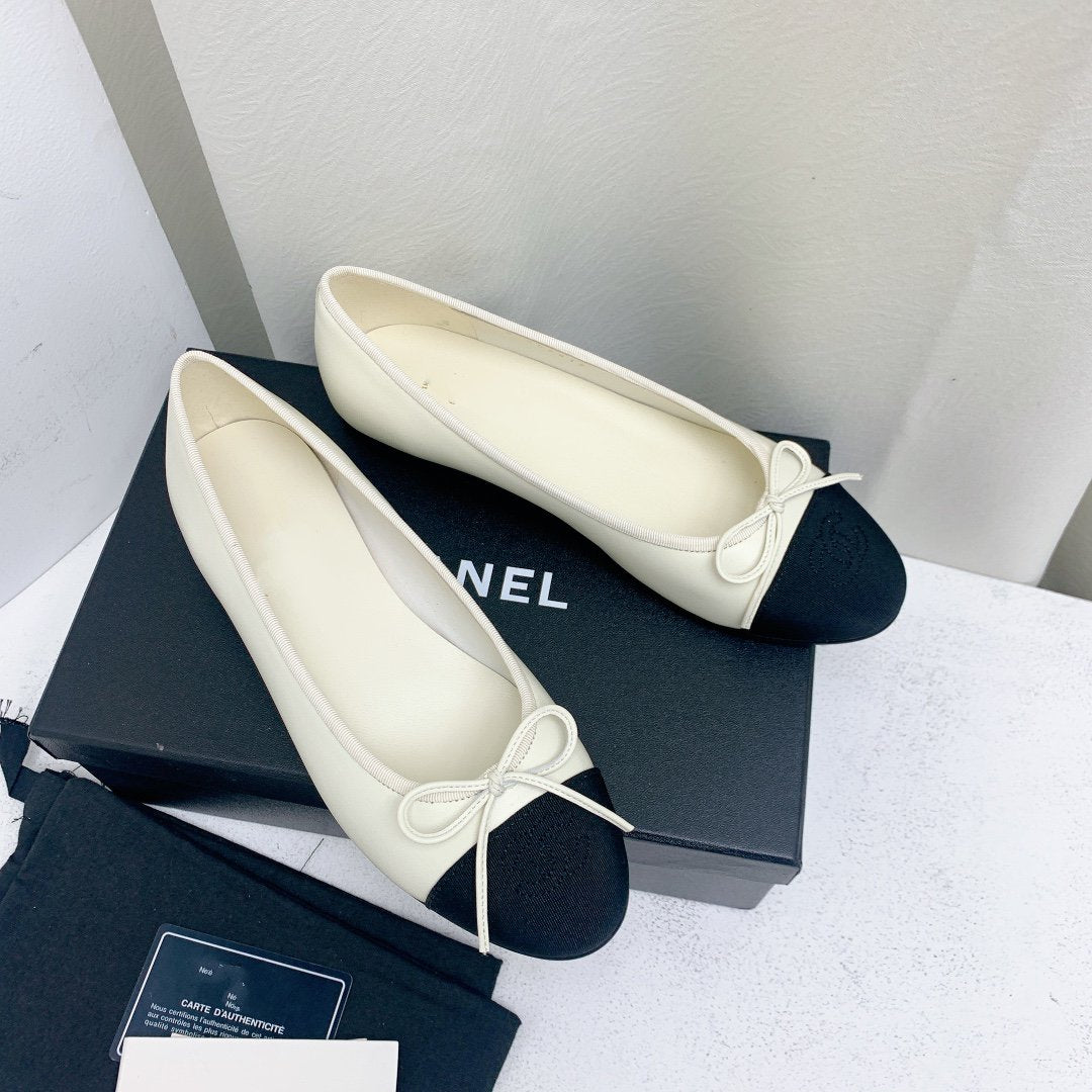 Chanel Ballet Flat White Black Lambskin Grosgrain