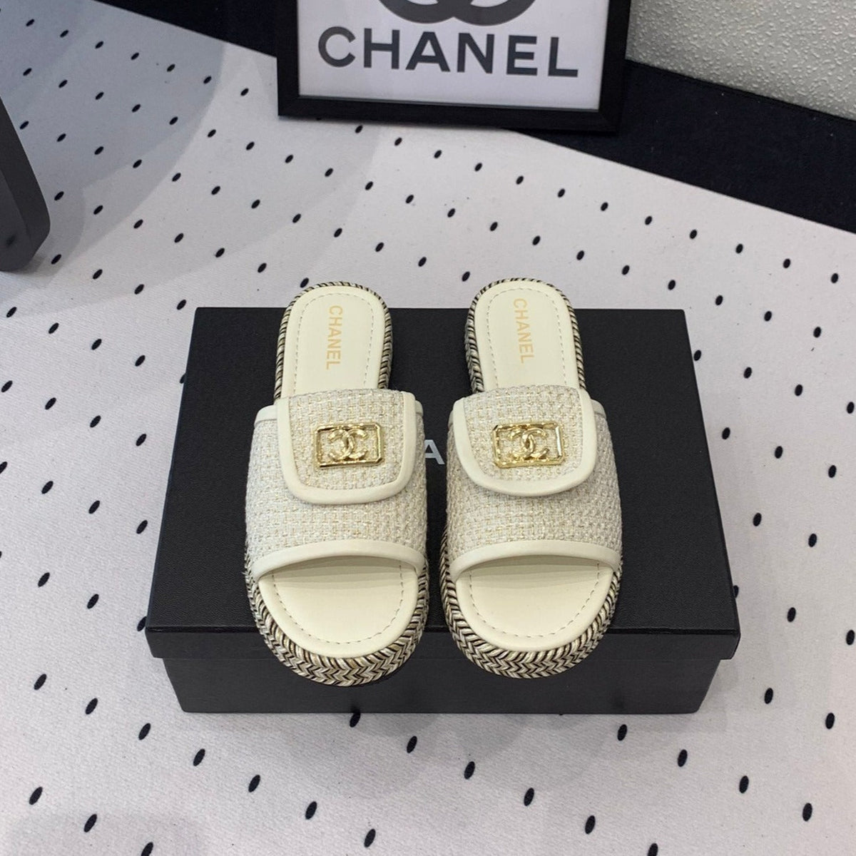 Chanel Double Women New Trendy Calfskin Slippers White