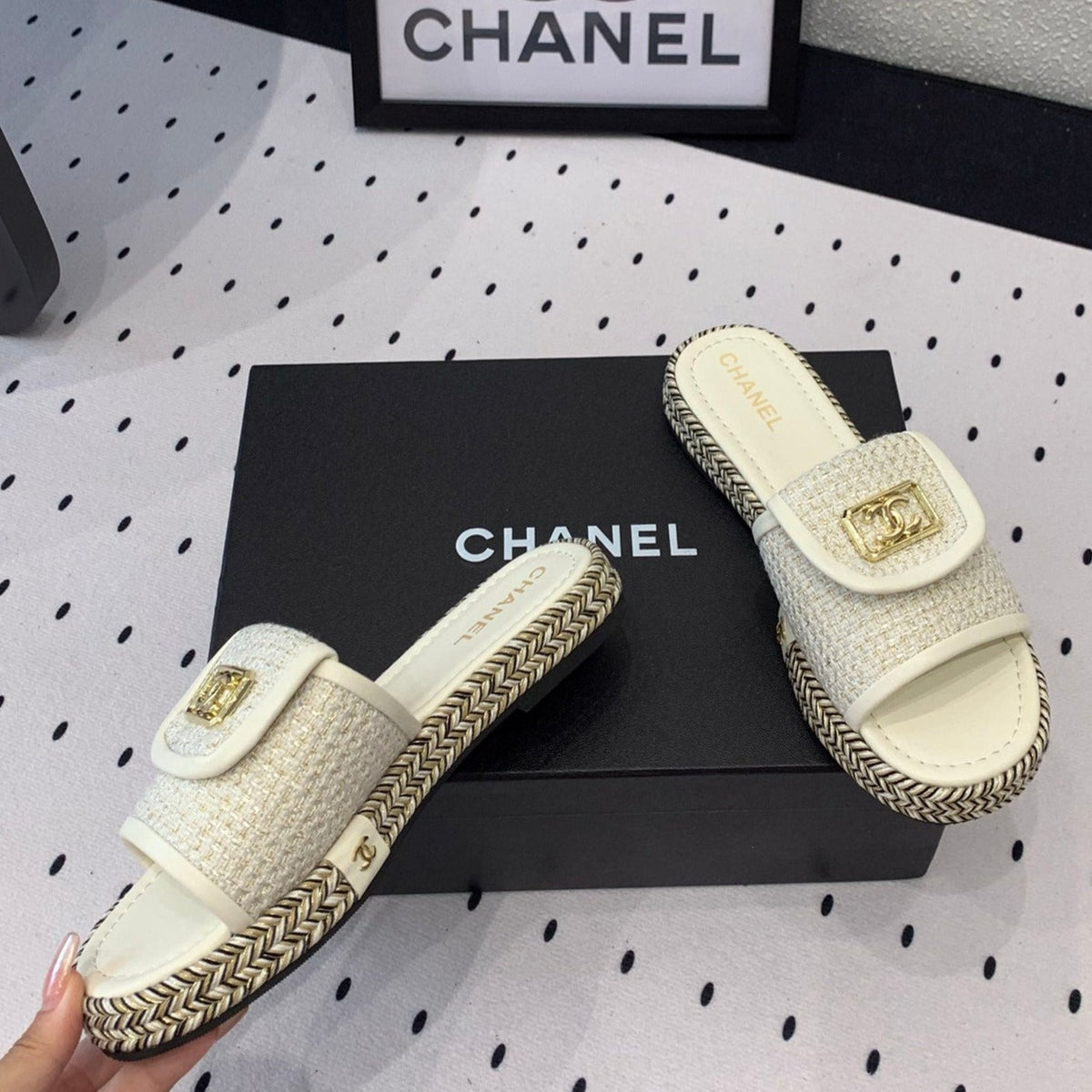 Chanel Double Women New Trendy Calfskin Slippers White