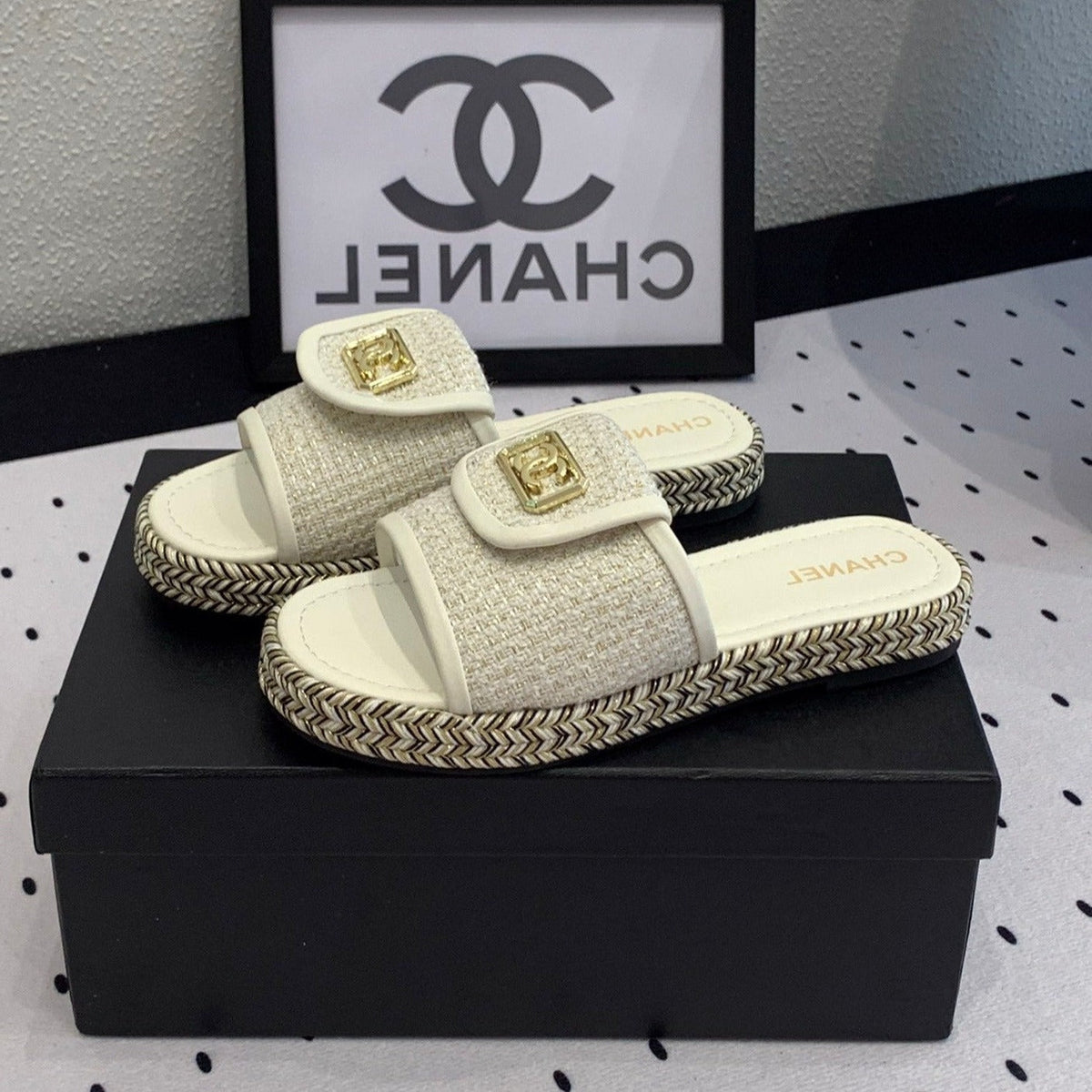 Chanel Double Women New Trendy Calfskin Slippers White