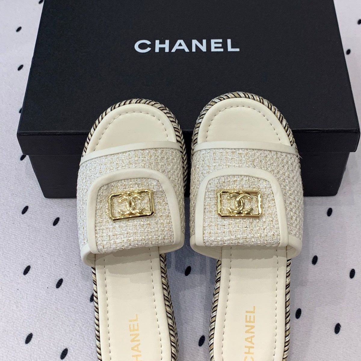 Chanel Double Women New Trendy Calfskin Slippers White