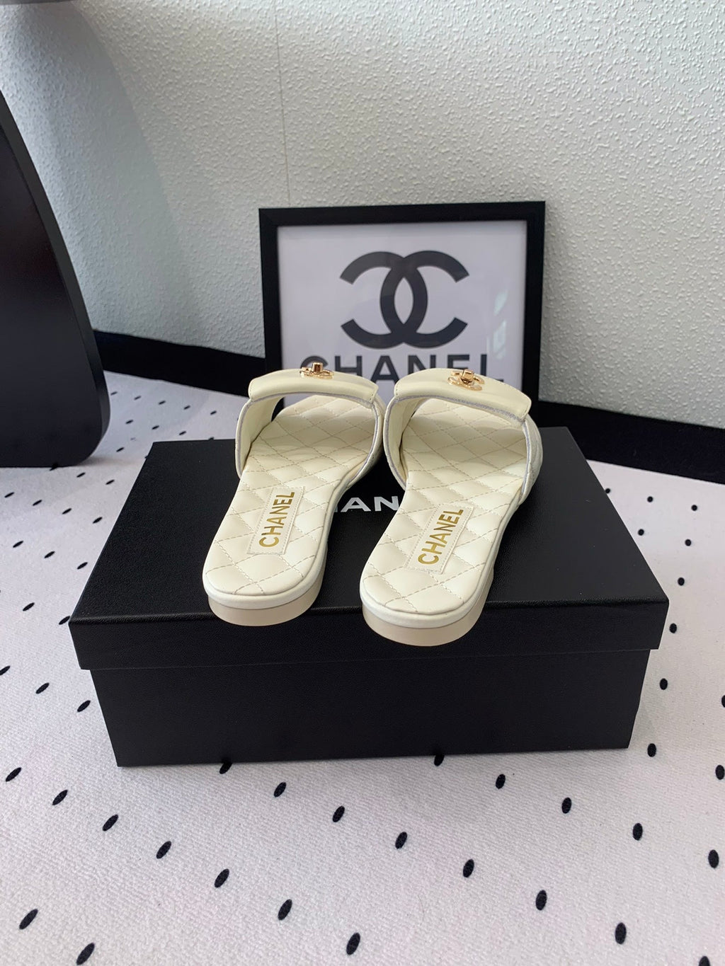 Chanel Slippers in White Calfskin