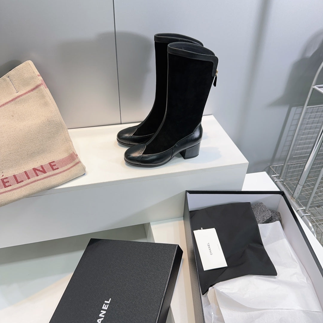 Chanel Short Boots 25S 45 mm in Black Suede and Lambskin
