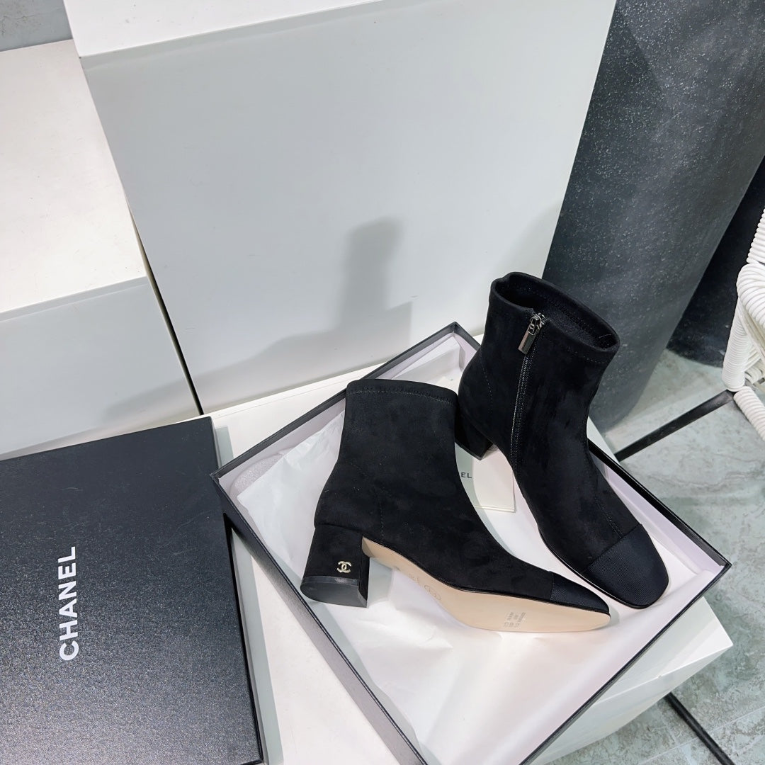 Chanel Ankle Boots 25S 45 mm in Black Suede with Zipper