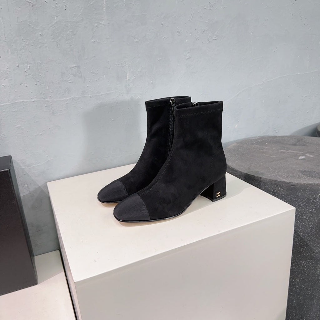 Chanel Ankle Boots 25S 45 mm in Black Suede with Zipper