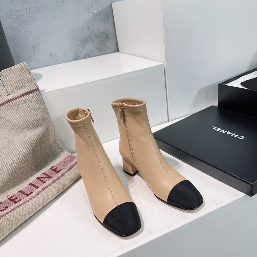 Chanel Ankle Boots 25S 45 mm in Beige and Black Lambskin with Zipper