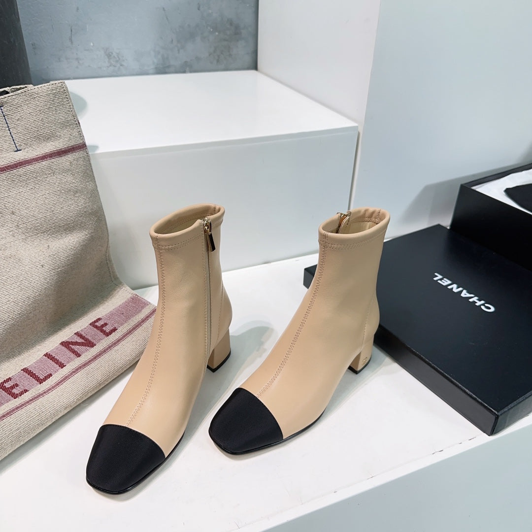 Chanel Ankle Boots 25S 45 mm in Beige and Black Lambskin with Zipper