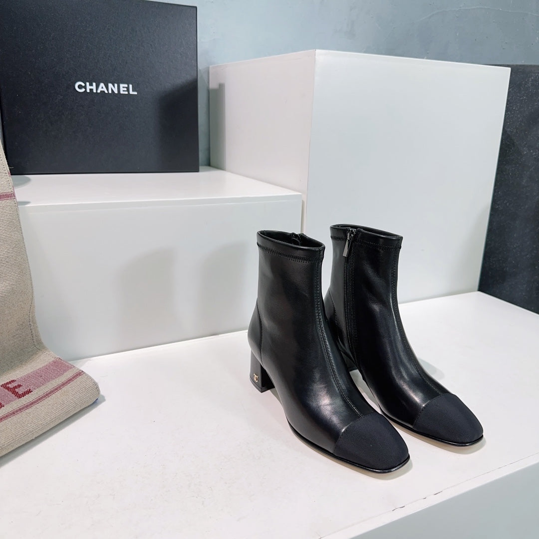 Chanel Ankle Boots 25S 45 mm in Black Lambskin with Zipper