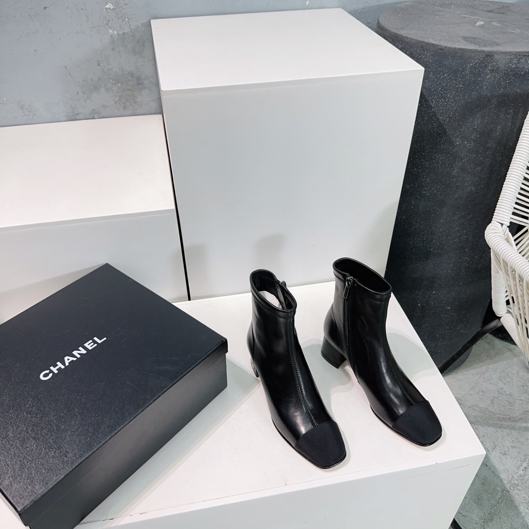 Chanel Ankle Boots 25S 45 mm in Black Lambskin with Zipper
