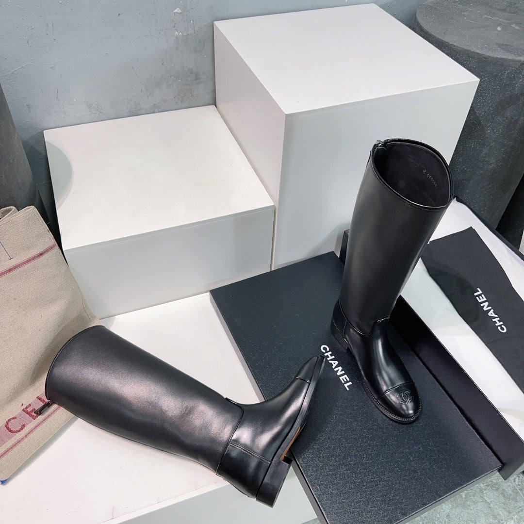 Chanel Knee-High Zipper Boots 25S 25 mm in Black Lambskin