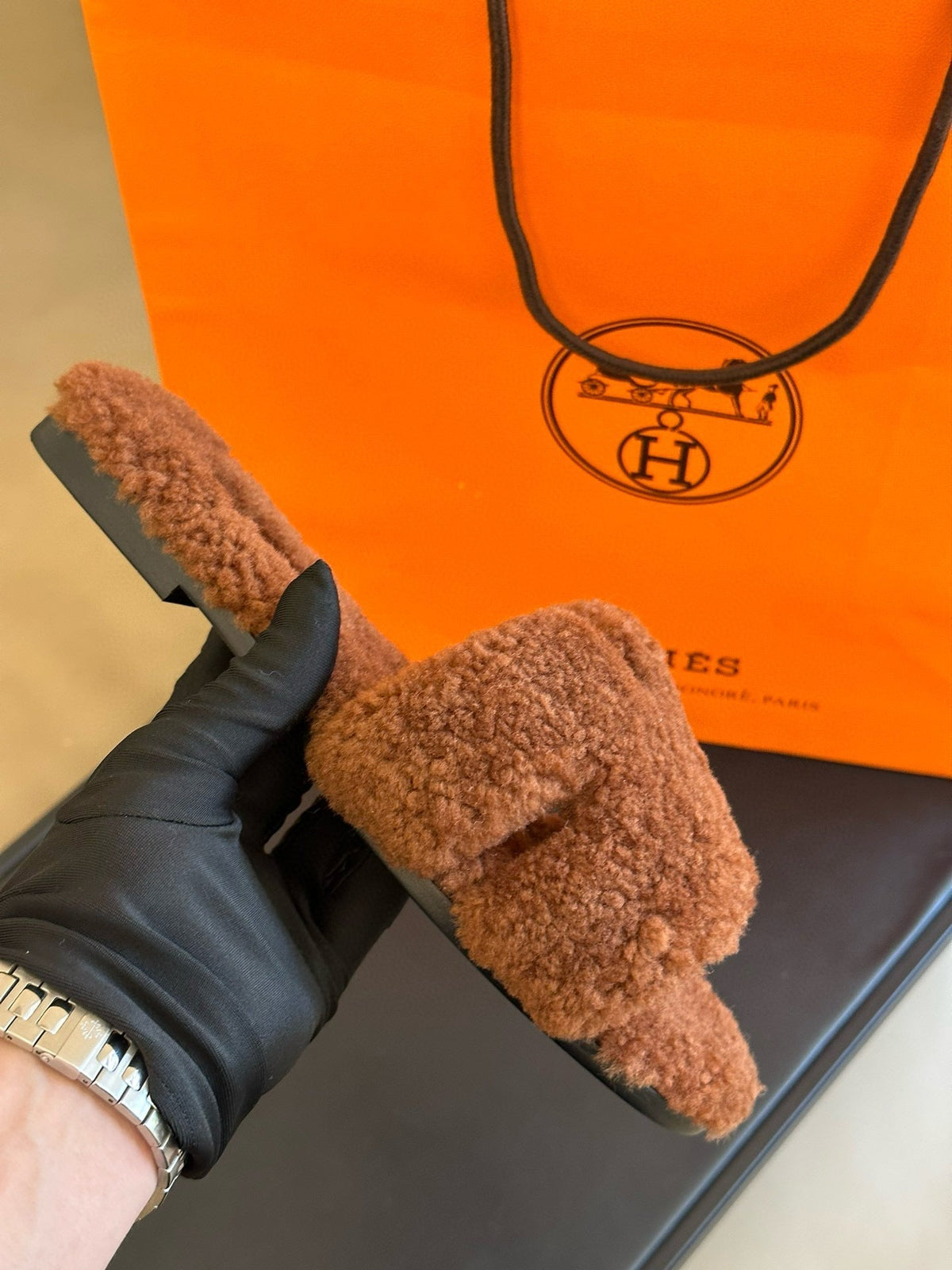 Hermes 0RAN Sandal Shearling Brown