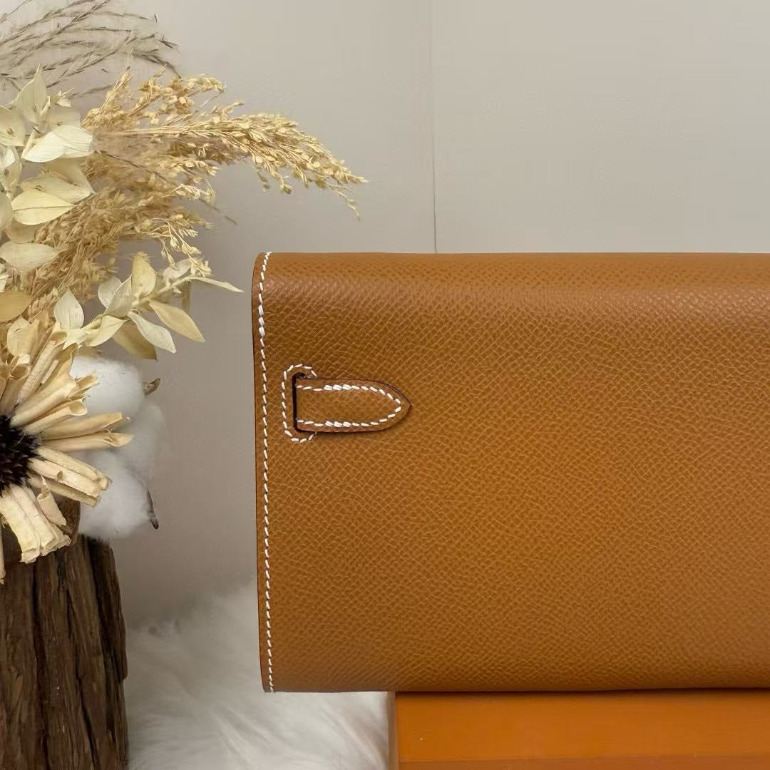 Hermes Kelly Classique to Go Wallet 20 in Brown Calfskin Gold Hardware