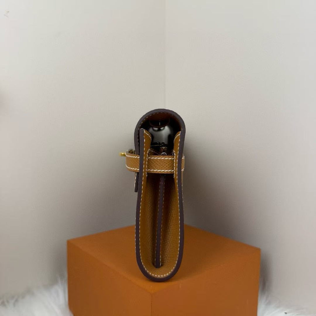 Hermes Kelly Classique to Go Wallet 20 in Brown Calfskin Gold Hardware