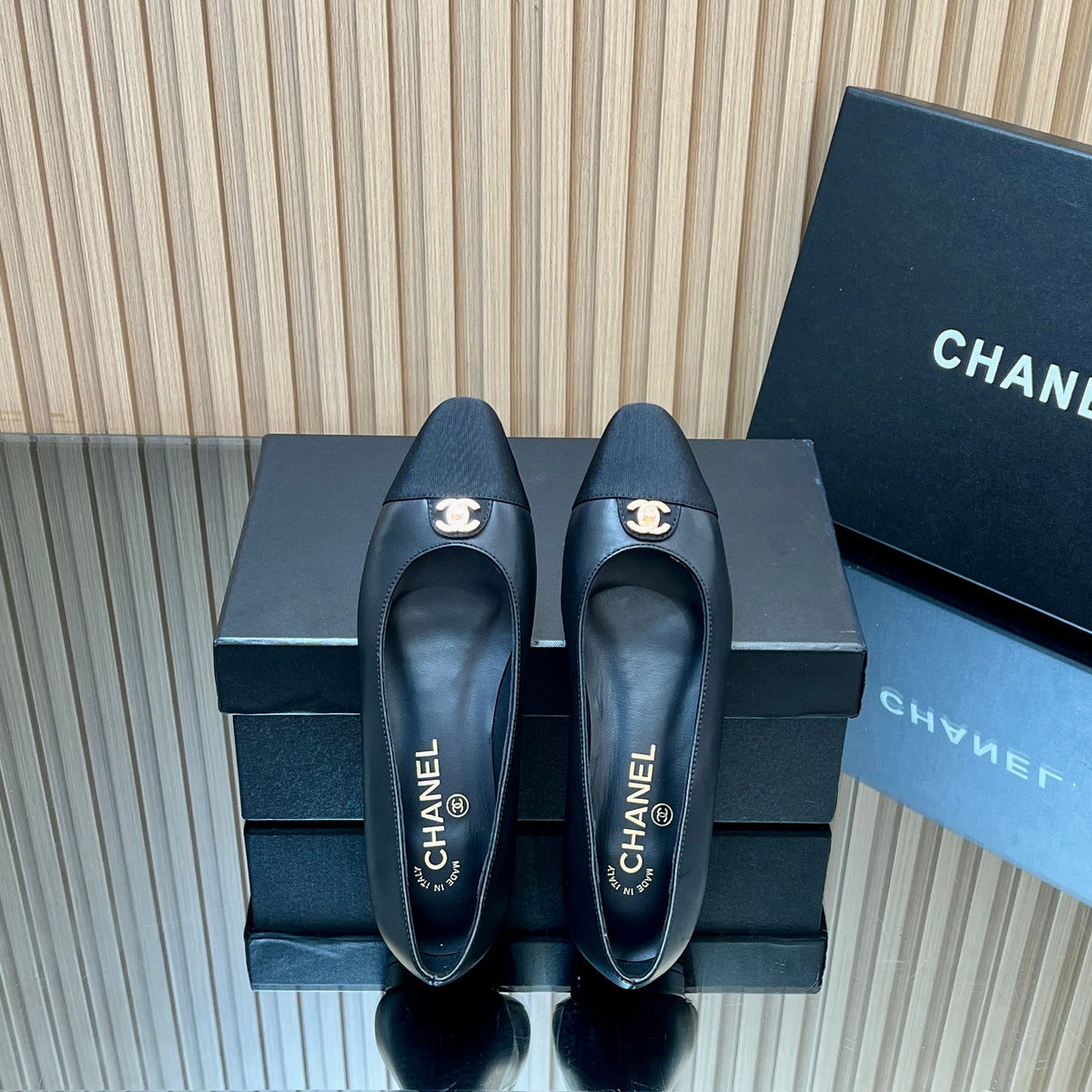 Chanel 25S Ballet Flats Logo in Black Calfskin and Canvas Gold Hardwre