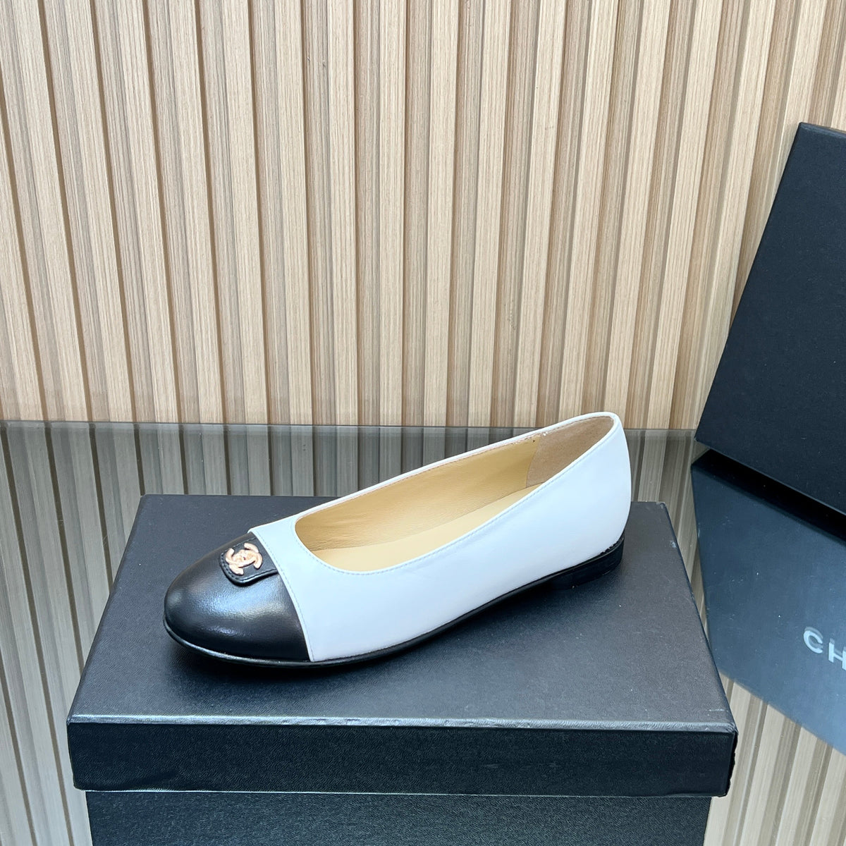 Chanel 25S Ballet Flats in White and Black Lambskin Gold Hardwre