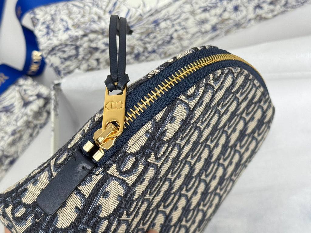 Dior 25S 30 Montaigne Clutch Bag 24 in Blue Oblique Jacquard