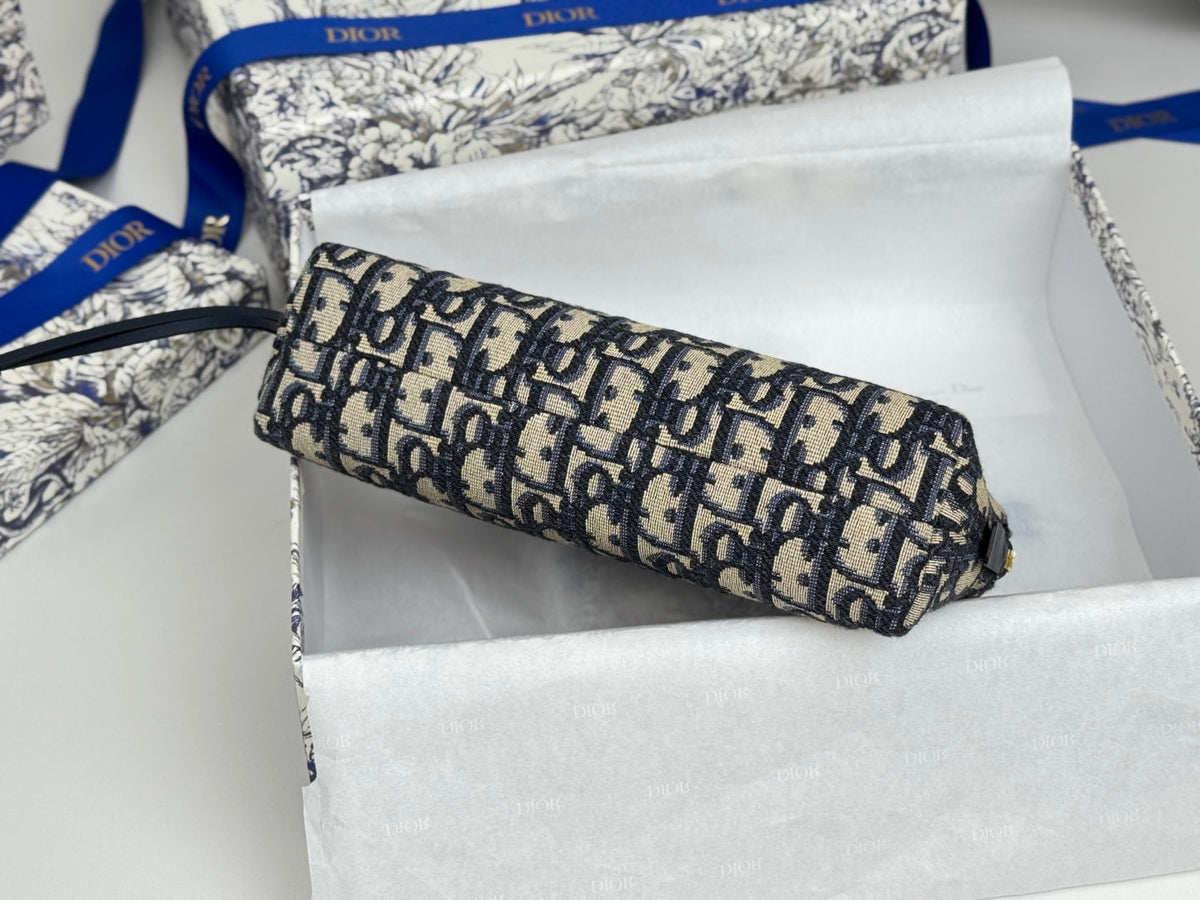 Dior 25S 30 Montaigne Clutch Bag 24 in Blue Oblique Jacquard