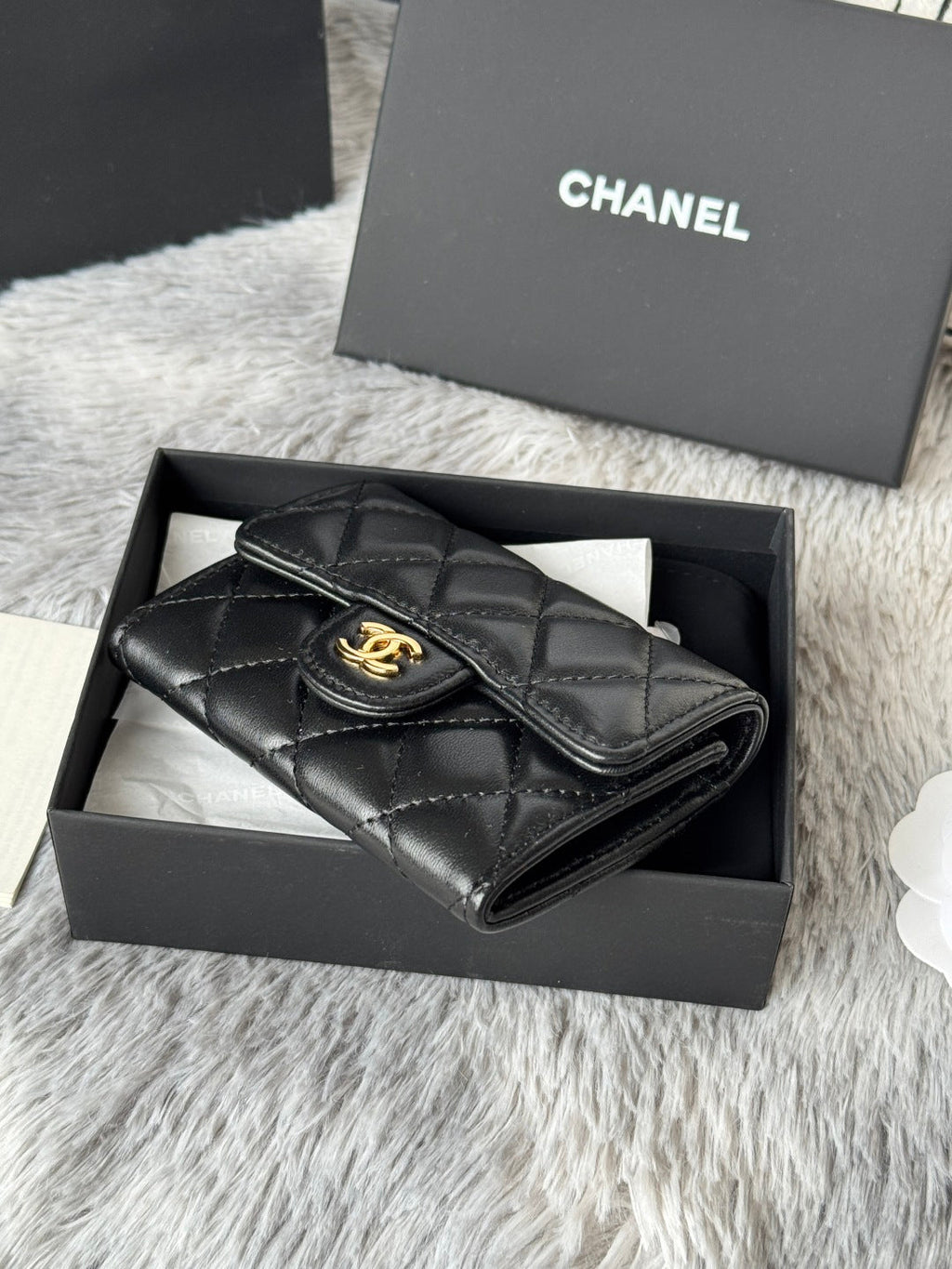 Chanel 25S Classic Card Holder 11 in Black Lambskin Gold Hardware