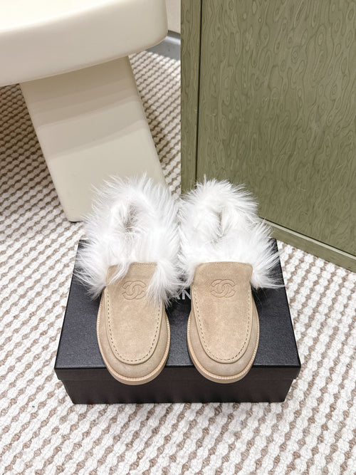 Chanel 25S Loafers Moccasin in Beige Suede with White Mink Fur Lining