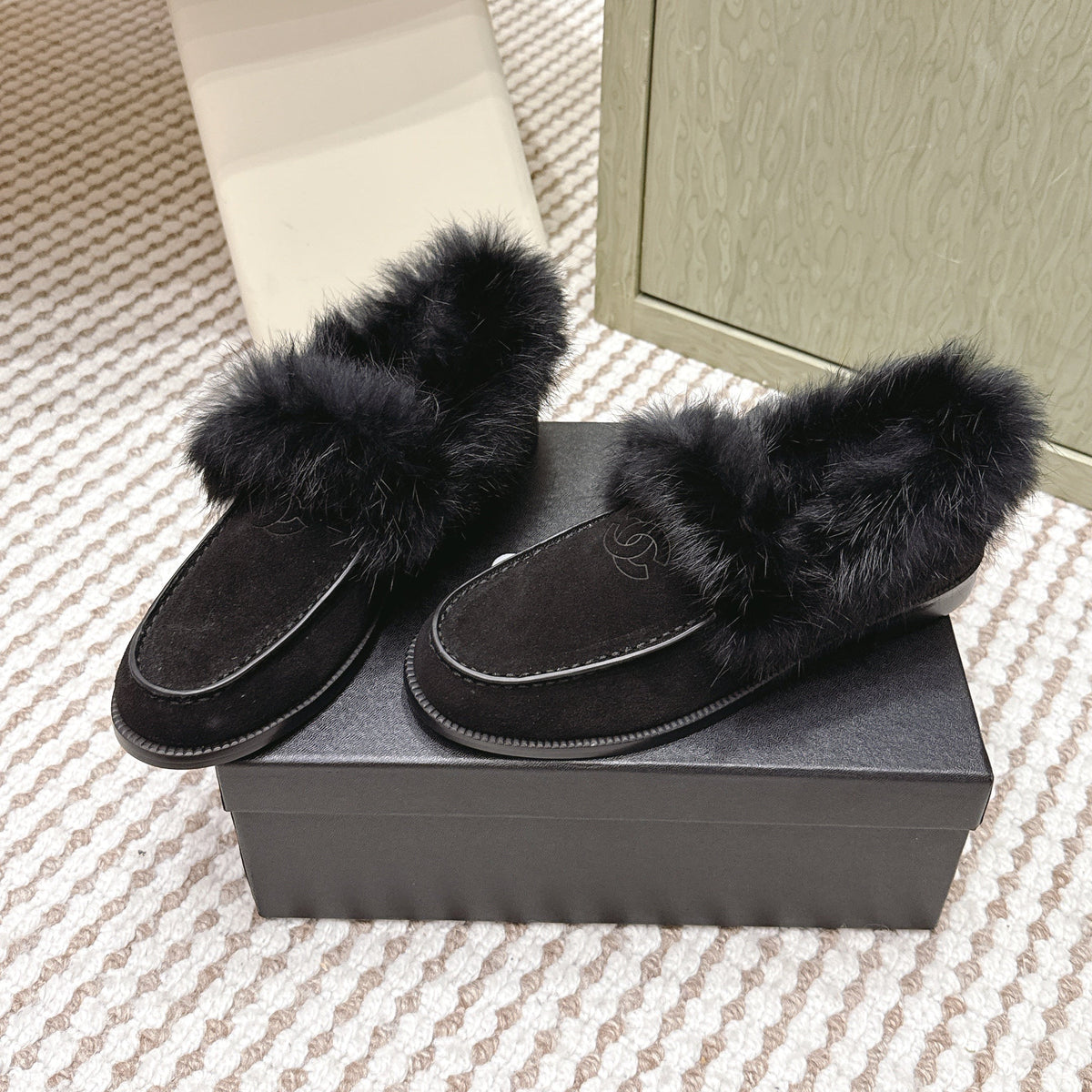 Chanel 25S Loafers Moccasin in Black Suede with Mink Fur Lining