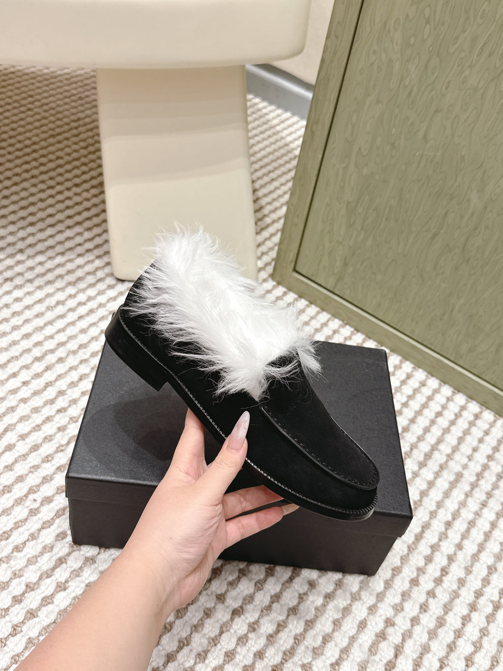 Chanel 25S Loafers Moccasin in Black Suede with White Mink Fur Lining