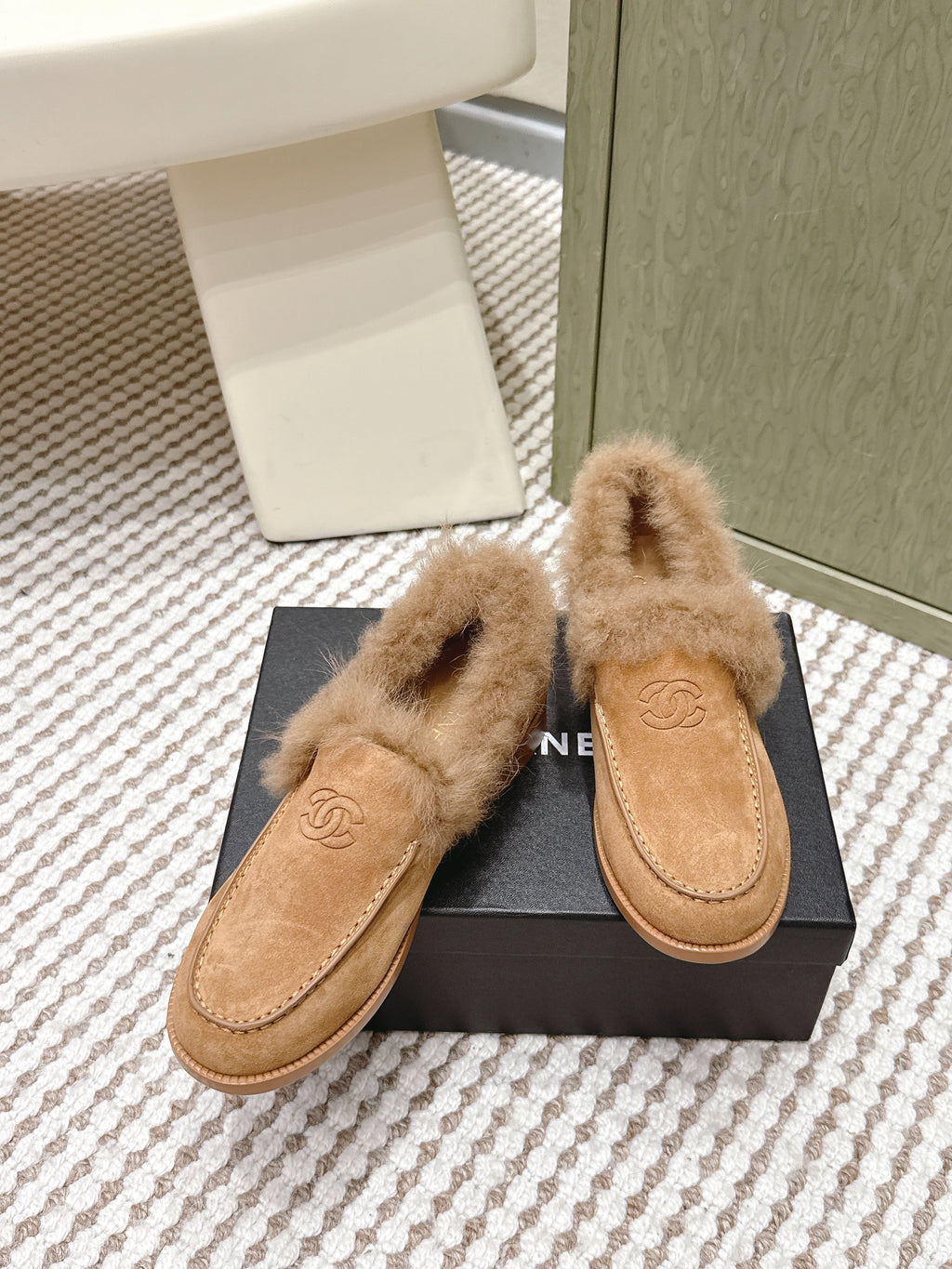 Chanel 25S Loafers Moccasin in Brown Suede with Mink Fur Lining