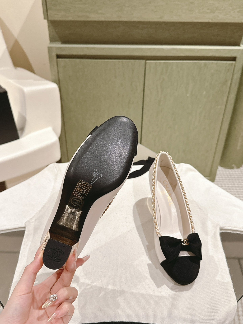 Chanel High Heels White Calfskin and Fabric